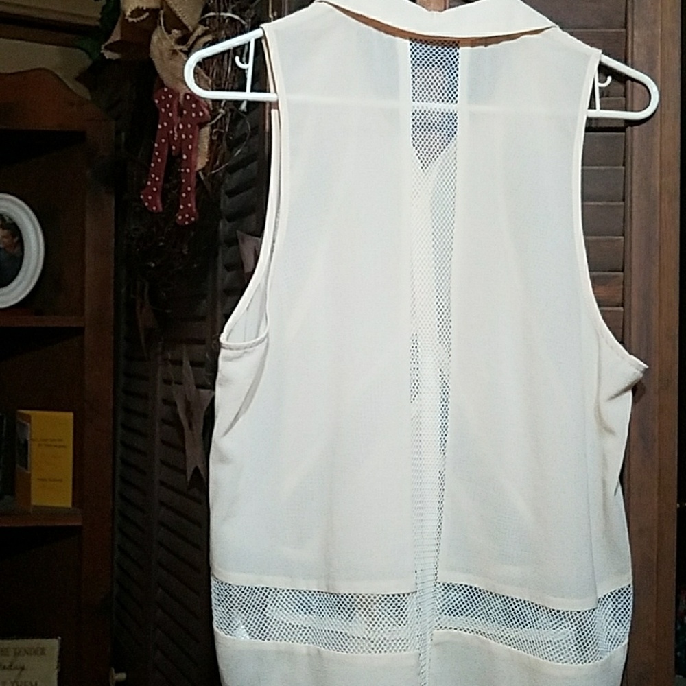 Pretty blouse - Picture 2 of 2